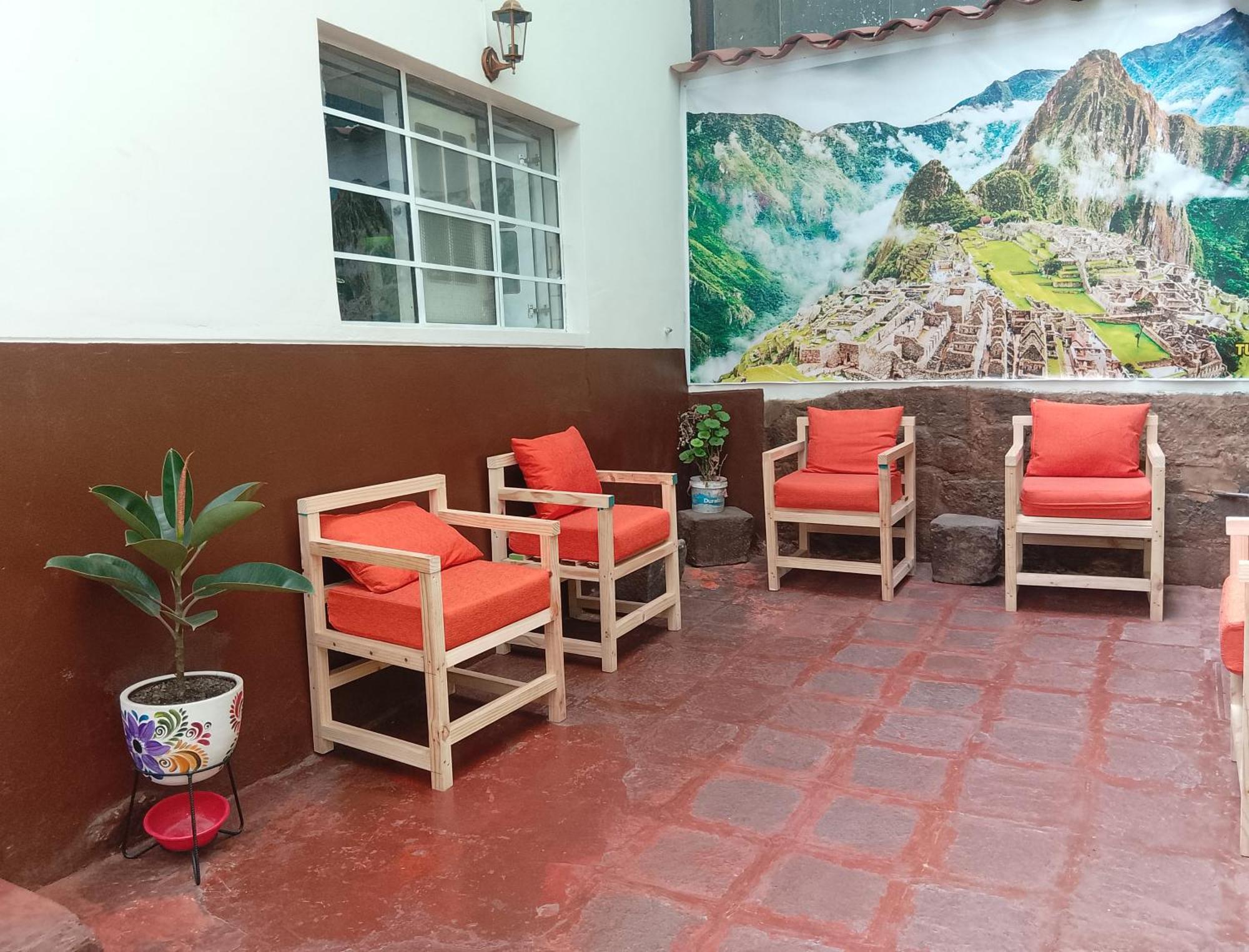 Hostel Tupac Yupanqui House Cuzco Esterno foto
