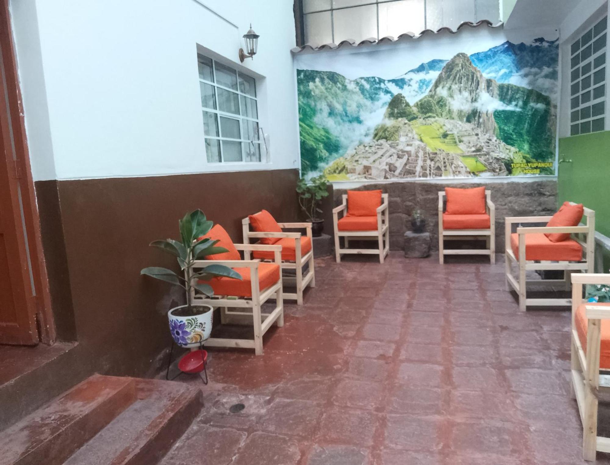Hostel Tupac Yupanqui House Cuzco Esterno foto